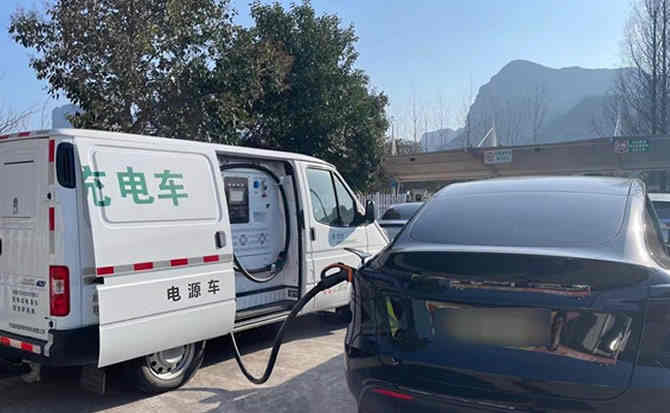 栾城区汽车搭电