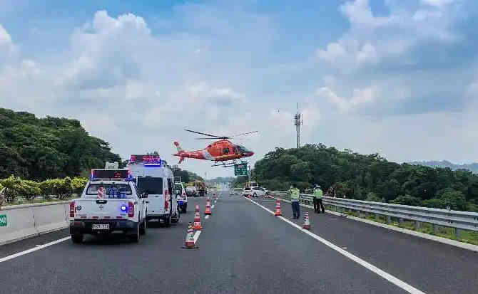 栾城区高速公路汽车救援案例